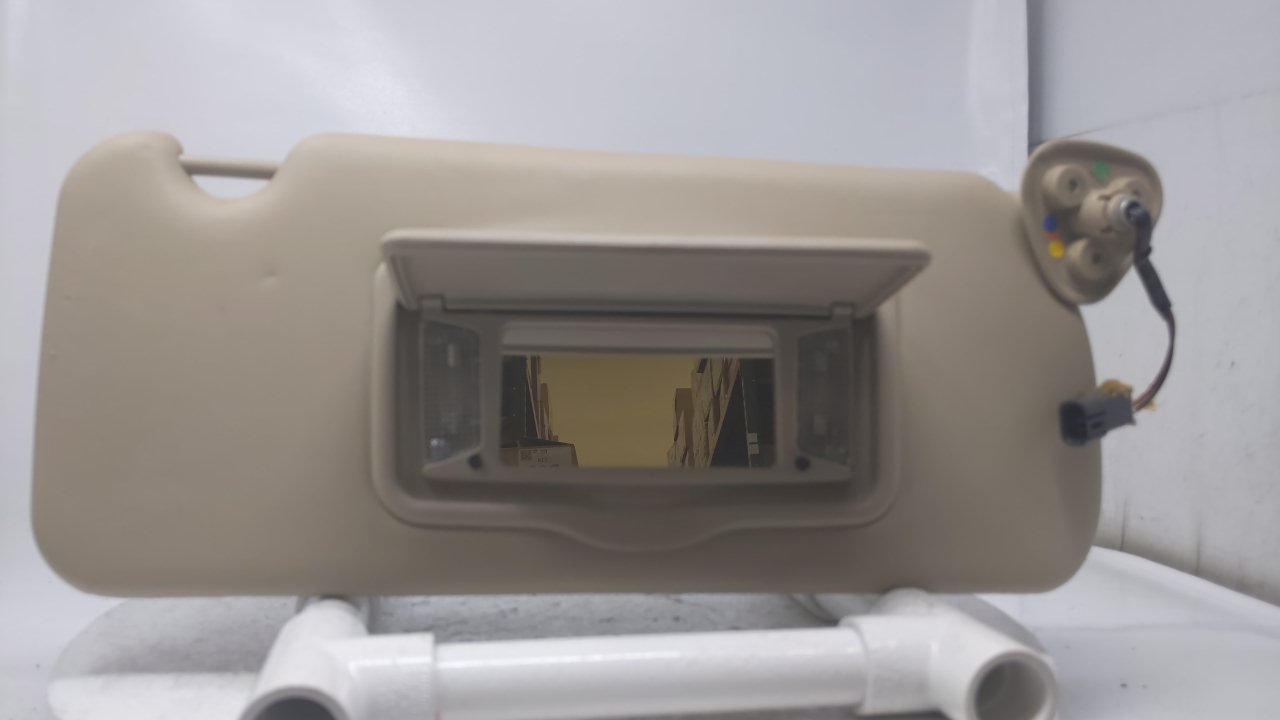03 04 05 06 07 CADILLAC CTS PASSENGER SUN VISOR SUNVISOR SHADE OEM TAN 19J013 - Oemusedautoparts1.com