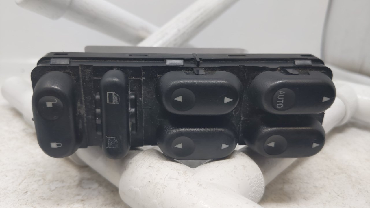 Picture of 2001 Mazda Tribute Driver Left Door Master Power Window Switch 29407