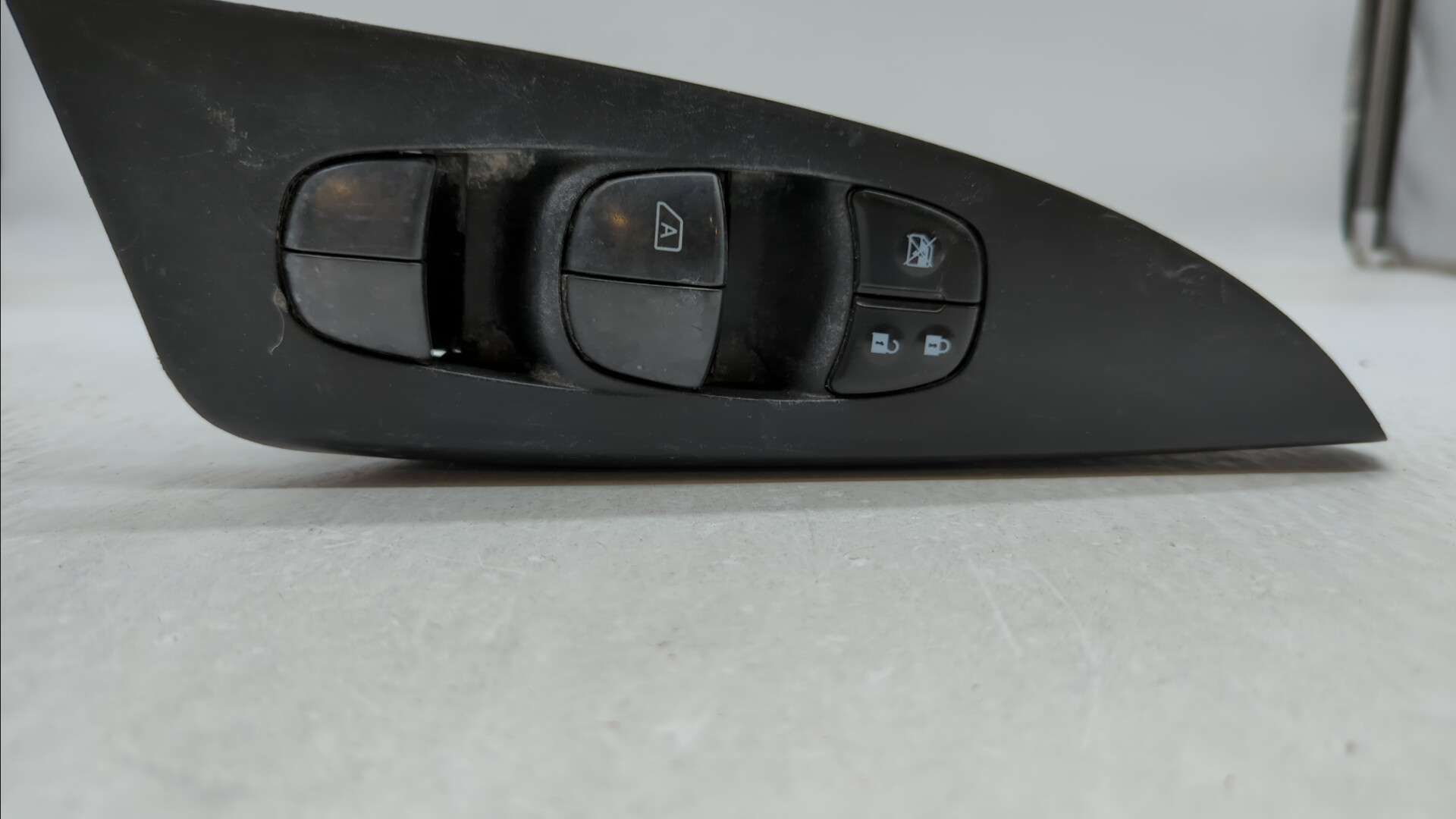 Picture of 2013-2019 Nissan Sentra Driver Left Door Master Power Window Switch 294474