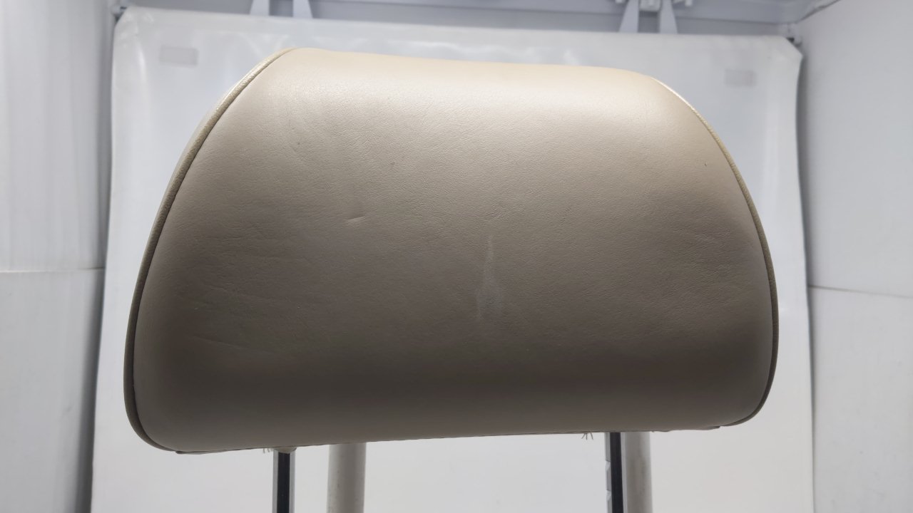 Picture of 96 97 98 99 00 01 02 03 04 RL Headrest Driver Passenger Front Leather Tan 14D436
