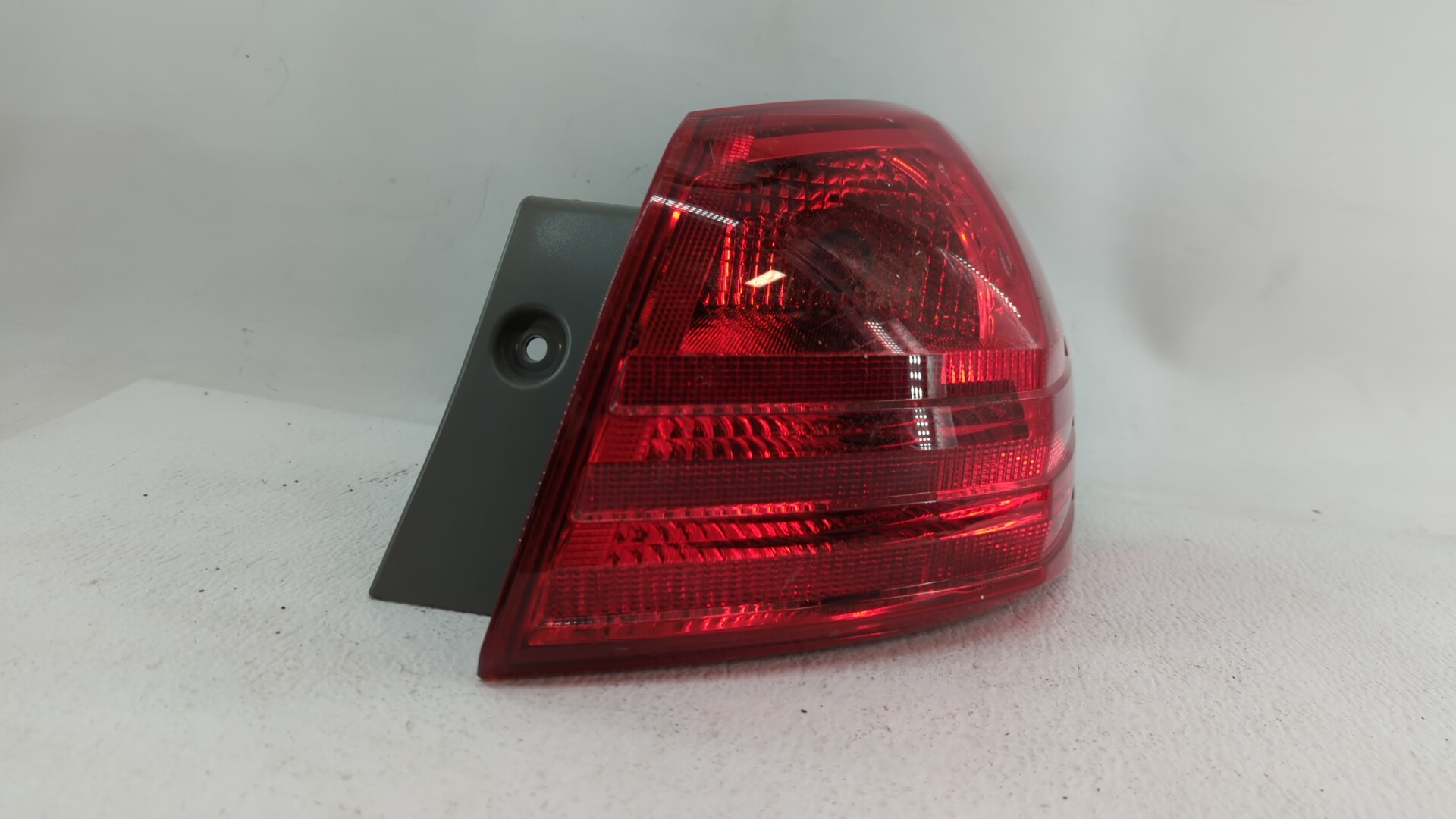 2002-2005 Ford Explorer Passenger Right Side Tail Light Taillight Oem 298462 - Oemusedautoparts1.com