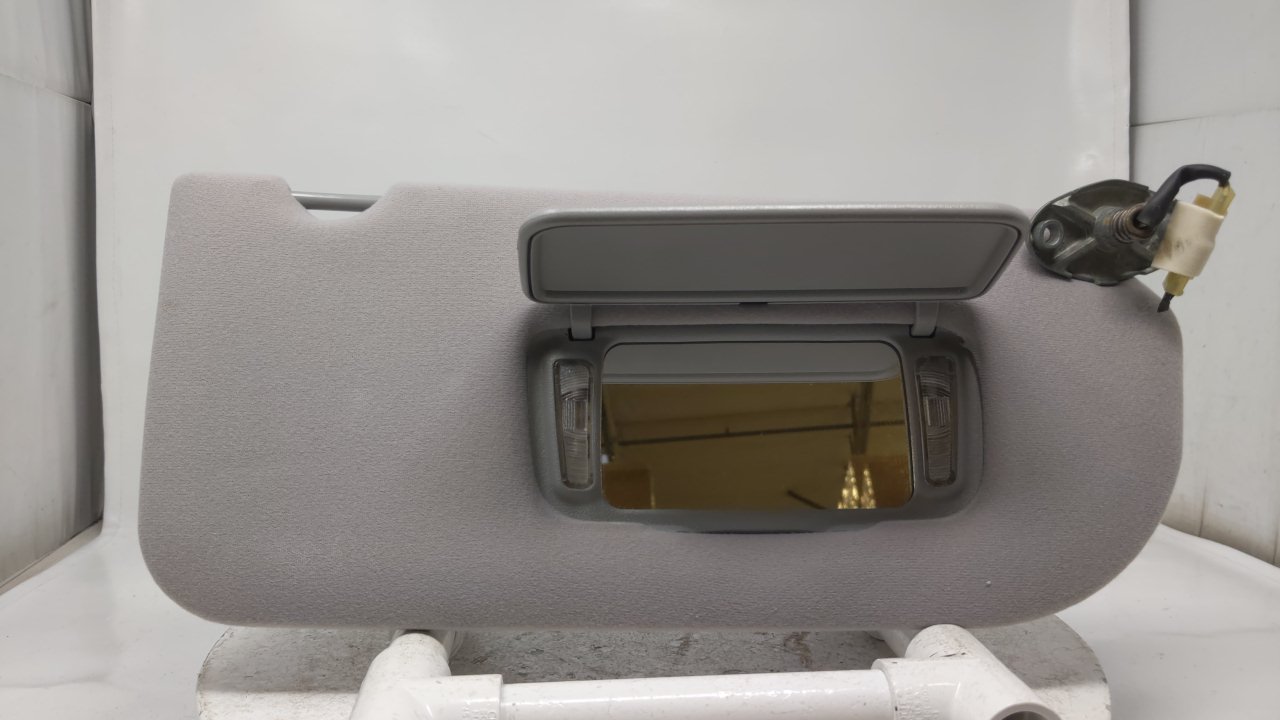 Picture of 99 00 01 02 03 Mitsubishi Galant Passenger Side Sun Visor Light Gray 12Q408