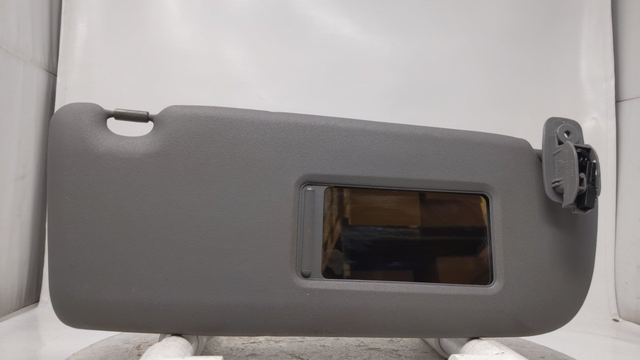 98 99 00 01 AUDI A4 PASSENGER SIDE SUN VISOR SUNVISOR SHADE GRAY 19B395 - Oemusedautoparts1.com