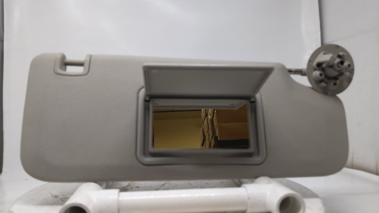 2008 Chevrolet Malibu Passenger Sun Visor Mirror Right Sunvisor Gray 30058 - Oemusedautoparts1.com