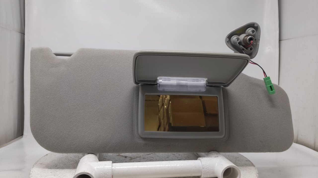 05 06 07 FORD FREESTYLE PASSENGER SUNVISOR SUN VISOR SHADE OEM GRAY 21A232 - Oemusedautoparts1.com