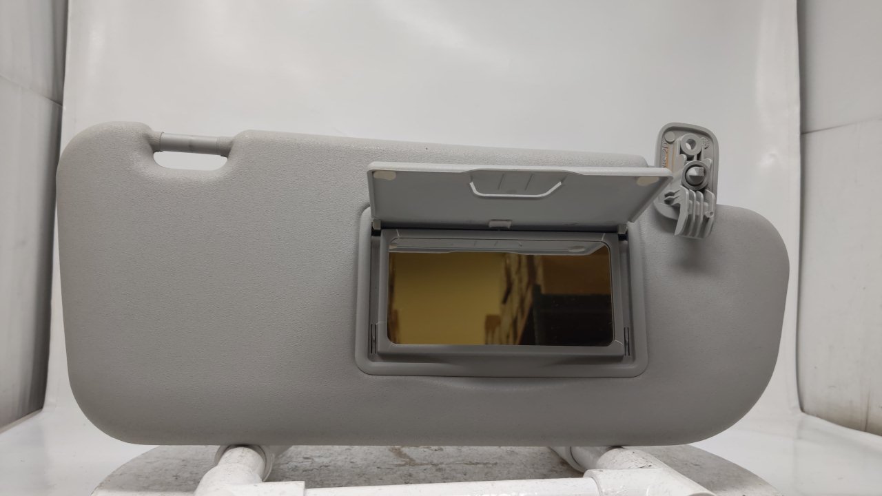 04 05 06 07 08 09 MAZDA 3 PASSENGER SIDE SUN VISOR SUNVISOR MIRROR GRAY 14Q151 - Oemusedautoparts1.com