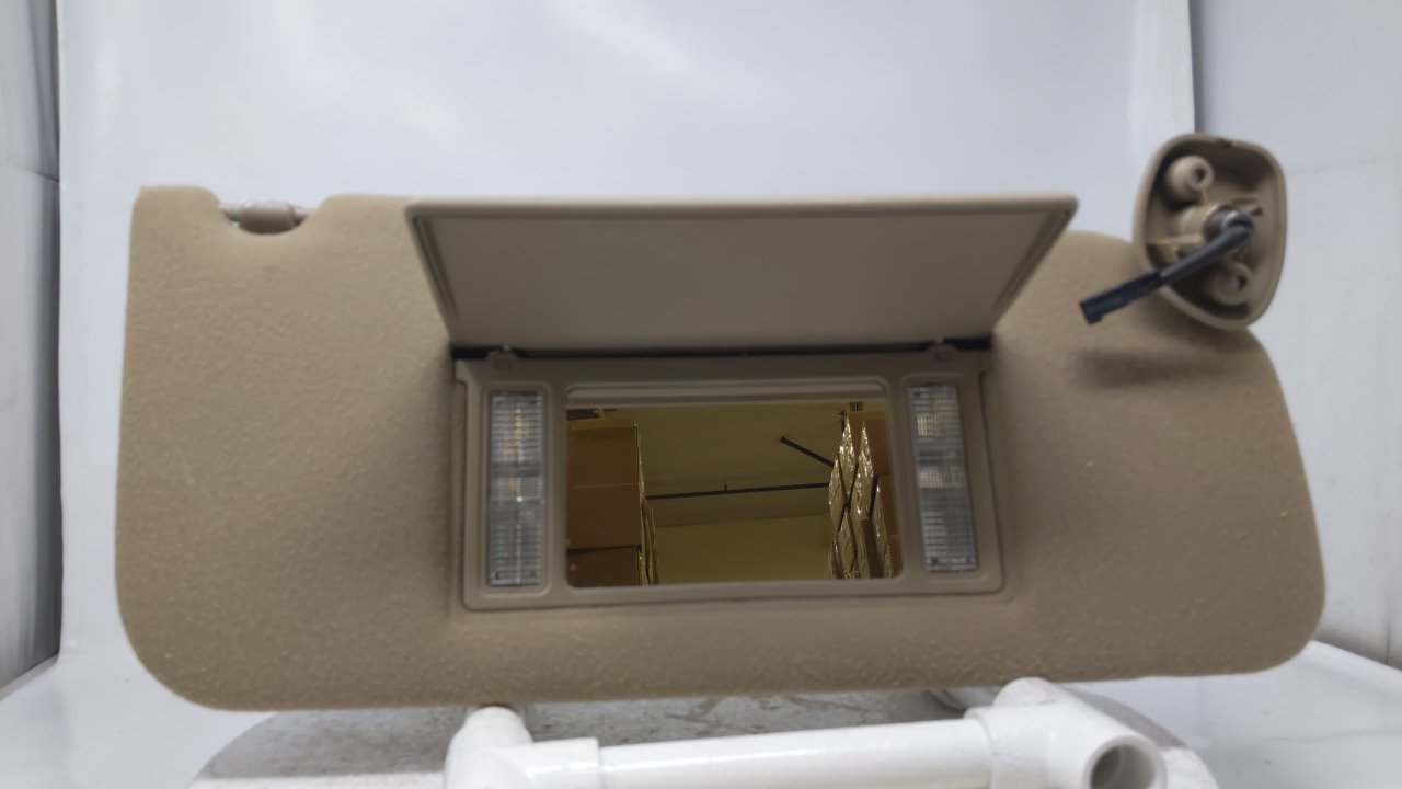 Picture of 2001 Volvo S60 Passenger Sun Visor Mirror Right Sunvisor Tan 30107