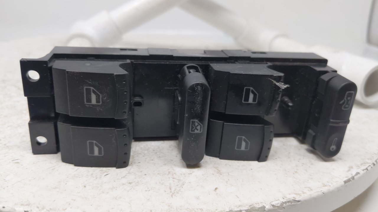 2007-2010 Volkswagen Jetta City Master Driver Power Window Switch R8S02B05 - Oemusedautoparts1.com