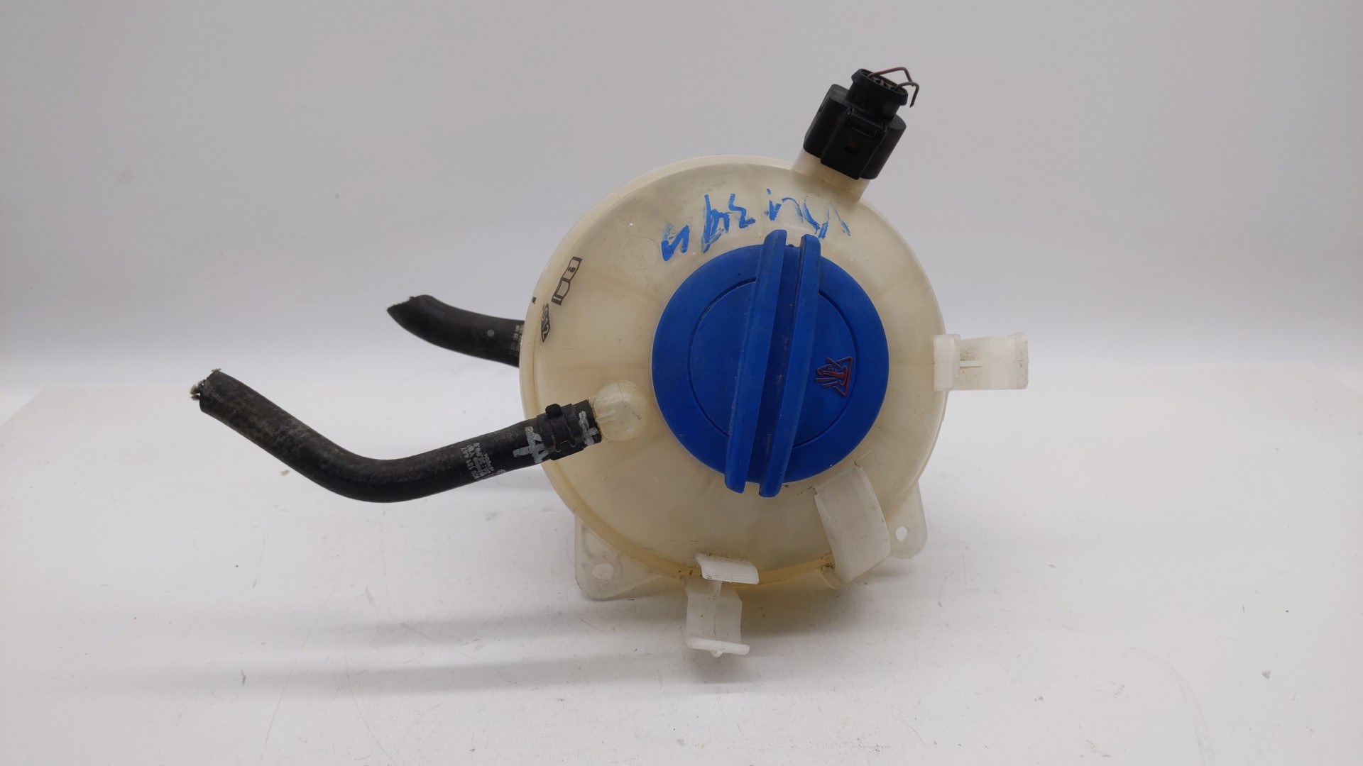 Picture of 2005 Volkswagen Jetta Radiator Coolant Overflow Expansion Tank Bottle 304185
