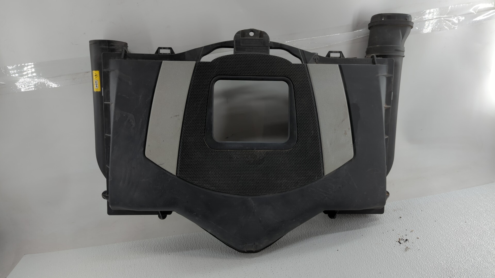 2009 Chrysler E Class Engine Cover 305060 - Oemusedautoparts1.com