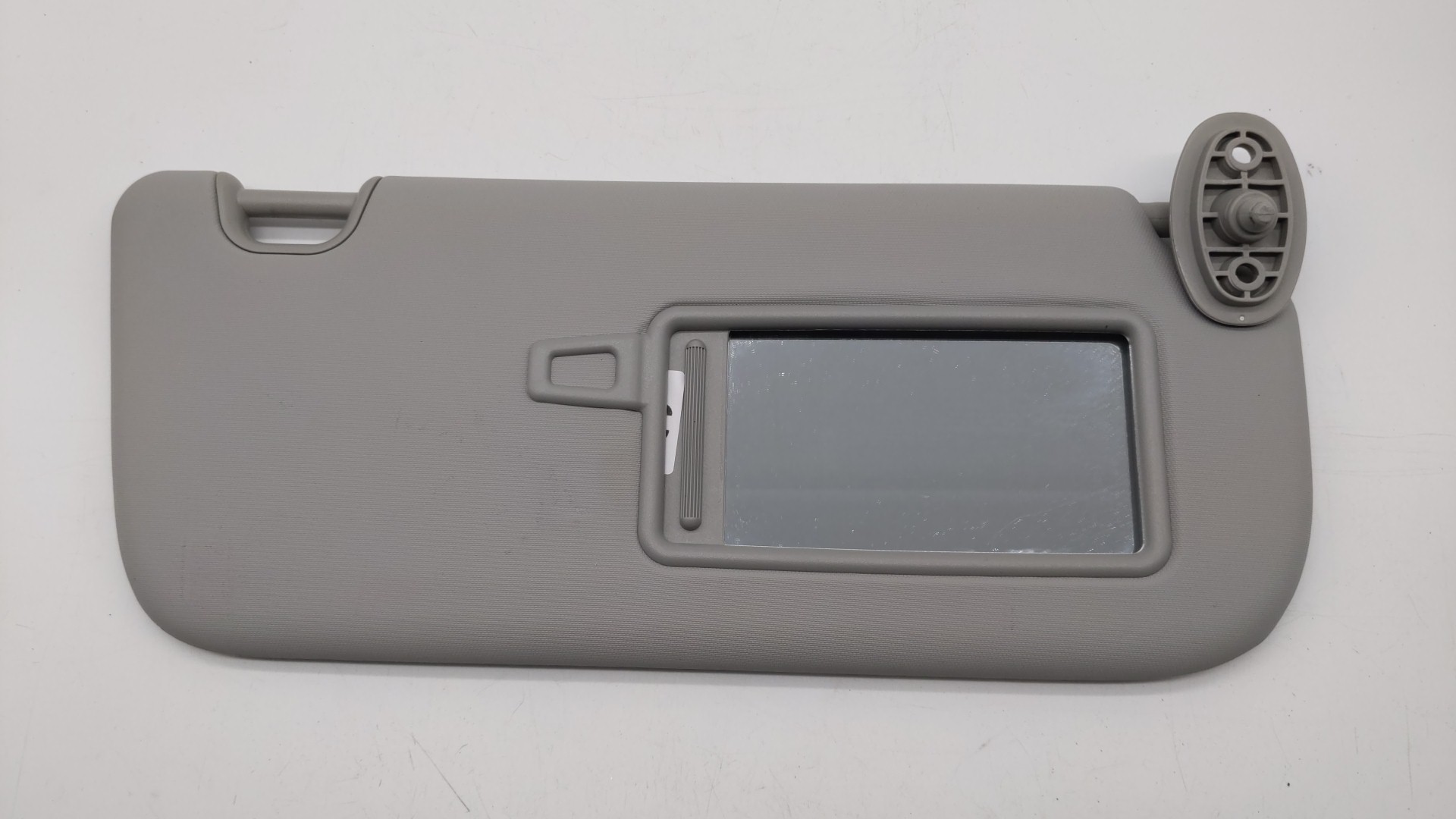 2014-2019 Kia Soul Passenger Sun Visor Mirror Right Sunvisor Light Gray 305642 - Oemusedautoparts1.com