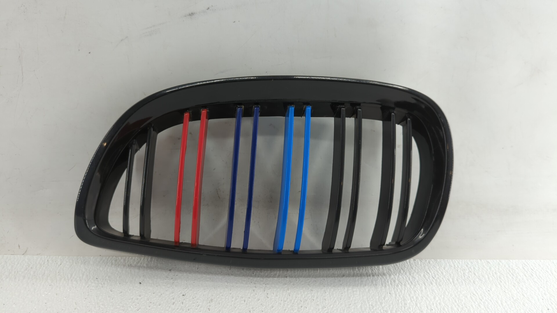 Picture of 2007-2010 Bmw 328i Front Bumper Grille Cover 305721