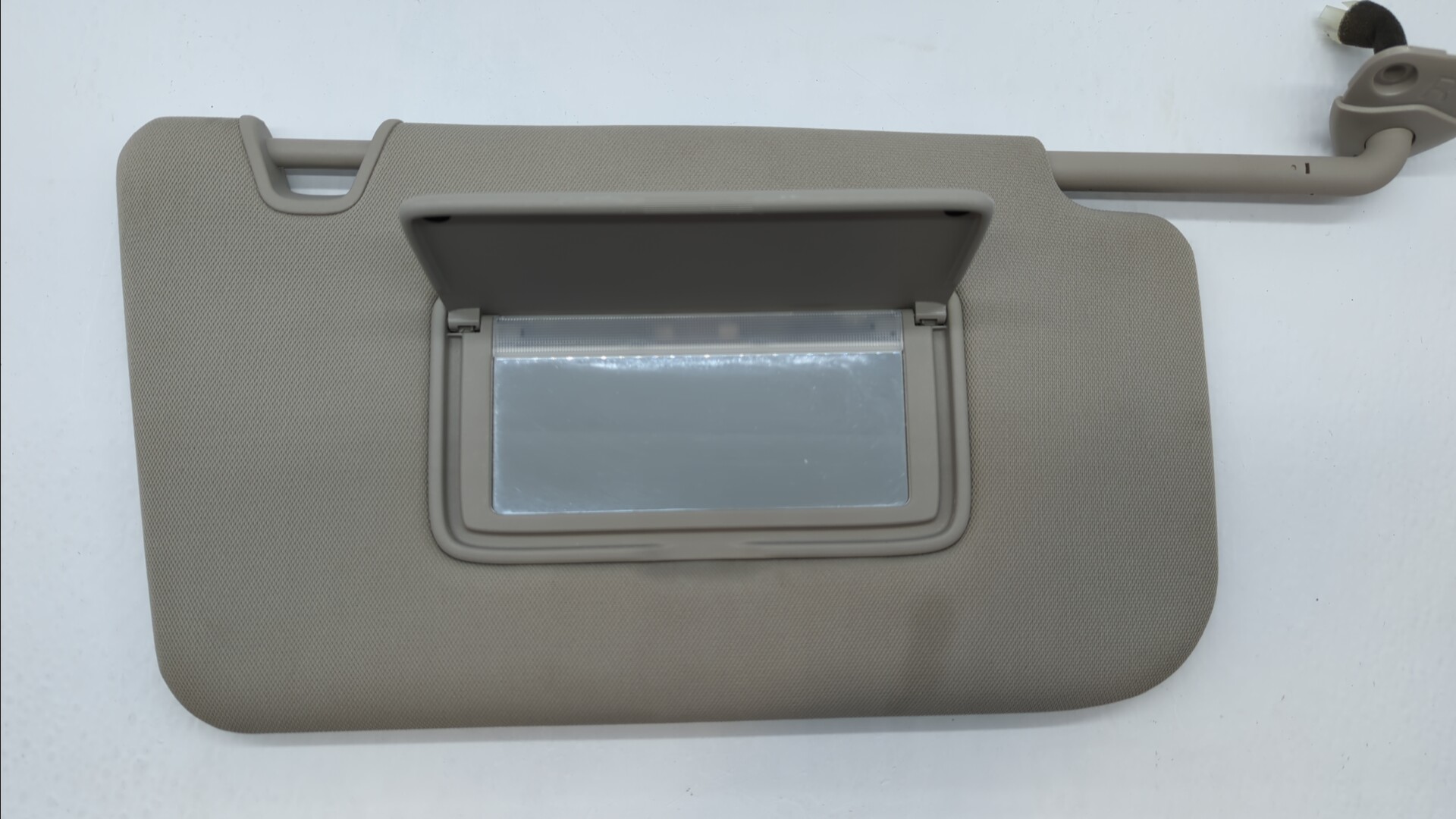 Picture of 2018-2020 Nissan Rogue Passenger Sun Visor Mirror Right Sunvisor Gray 306421