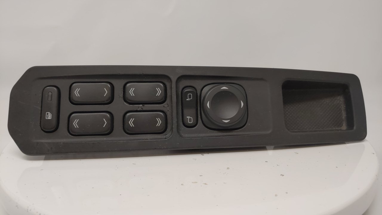 2004 Cadillac Srx Driver Left Door Master Power Window Switch 30654 - Oemusedautoparts1.com