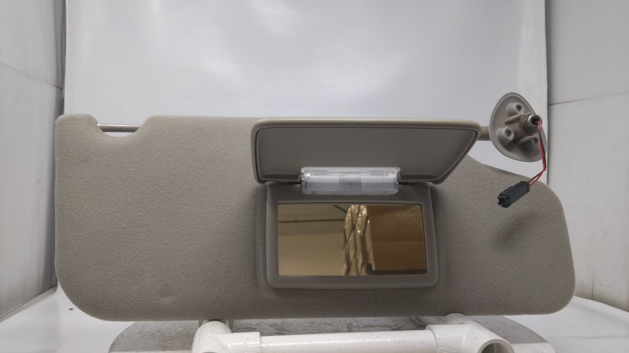 2000-2007 Ford Taurus Passenger Sun Visor Sunvisor Gray R8S02B17 - Oemusedautoparts1.com