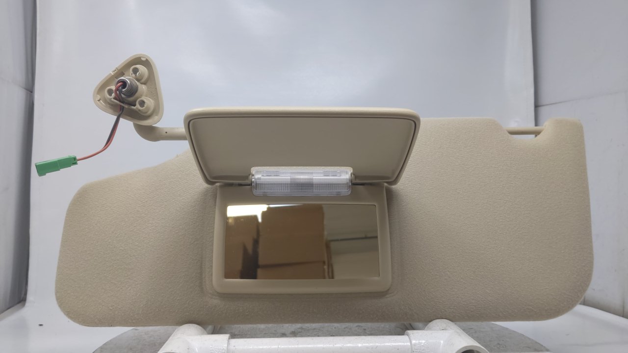 2008-2009 Ford Taurus Driver Sun Visor Sunvisor Tan R8S02B20 - Oemusedautoparts1.com