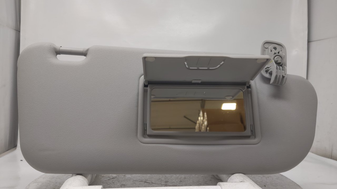 2004-2009 Mazda 3 Passenger Sun Visor Sunvisor Shade Gray R9S21B01 - Oemusedautoparts1.com