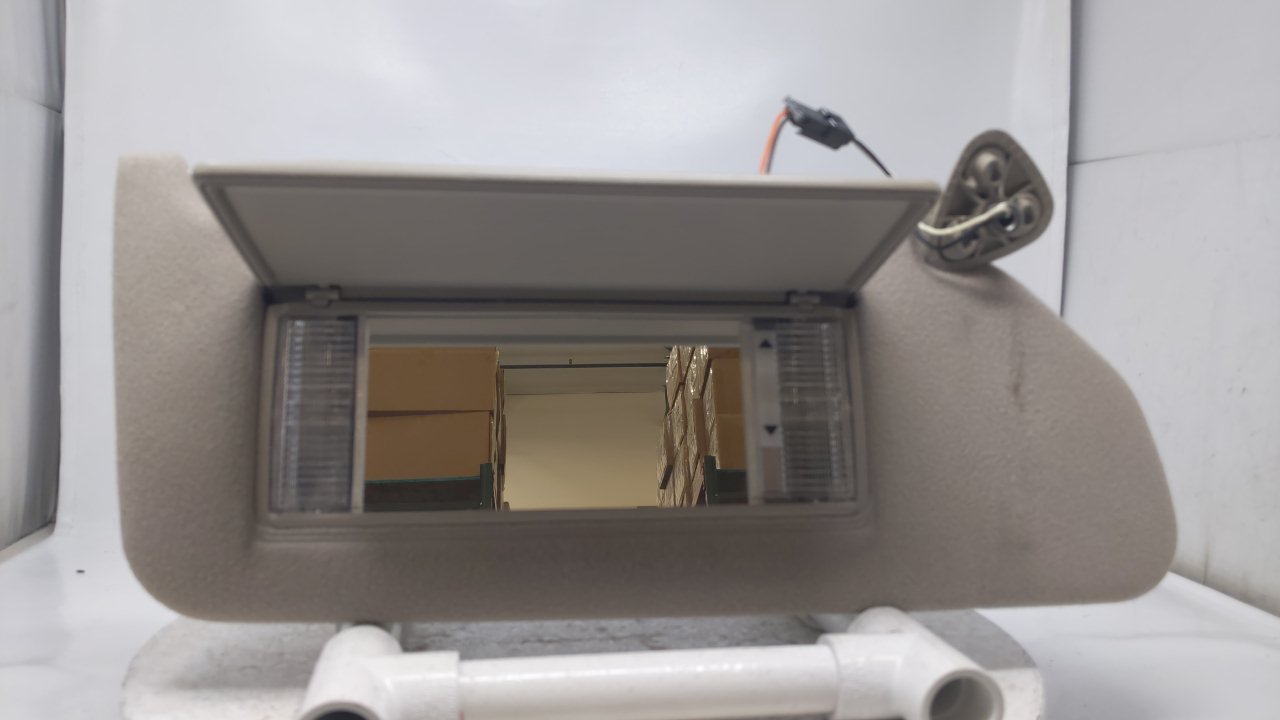 1992 Cadillac Seville Passenger Sun Visor Mirror Right Sunvisor Tan 30729 - Oemusedautoparts1.com