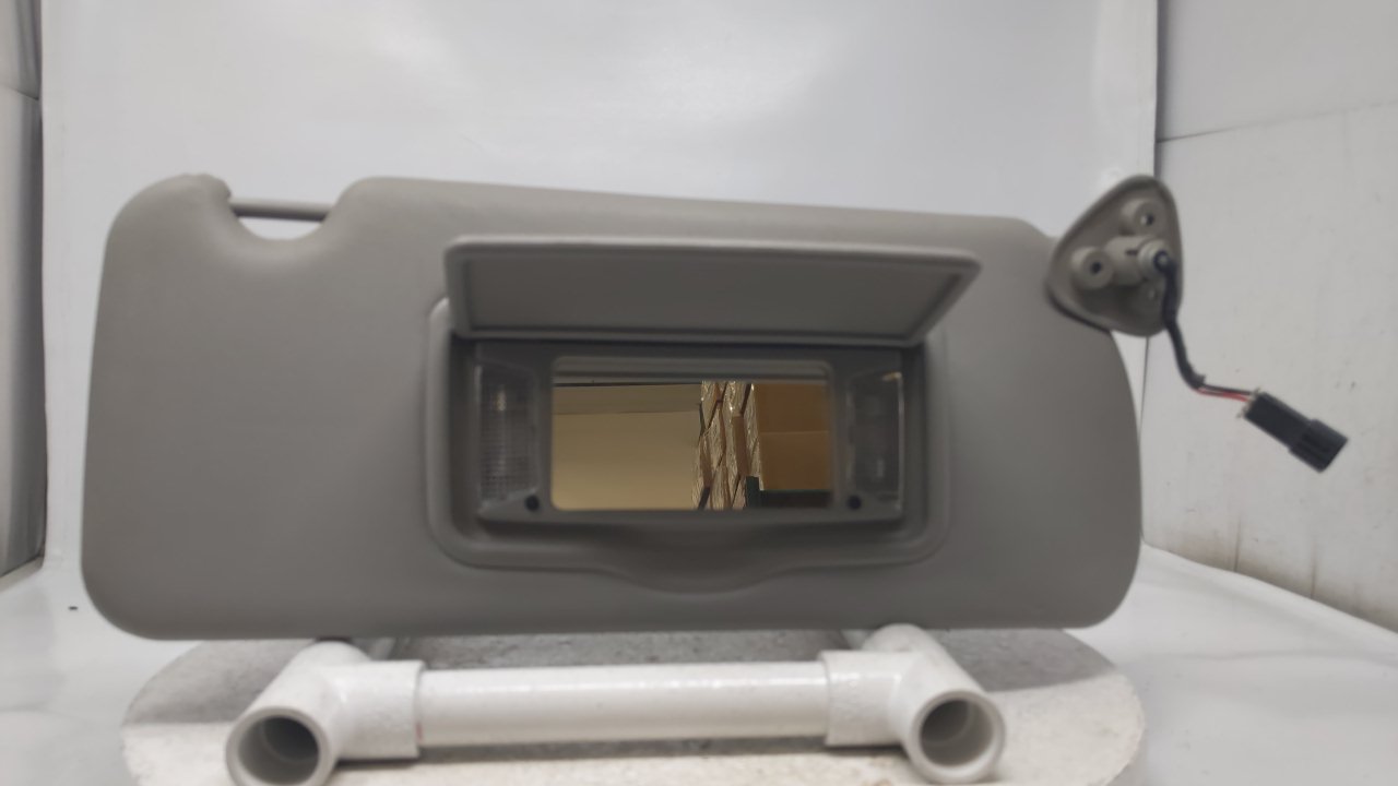 2003-2007 Cadillac Cts Passenger Sun Visor Sunvisor Shade Oem Gray R9S21B02 - Oemusedautoparts1.com