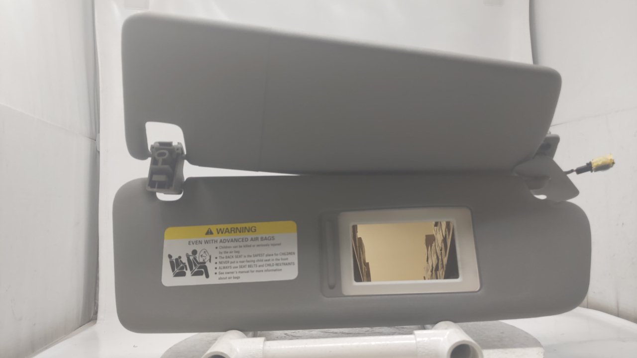 2004-2010 Volkswagen Touareg Passenger Sunvisor Sun Visor Gray R8S8B20 - Oemusedautoparts1.com