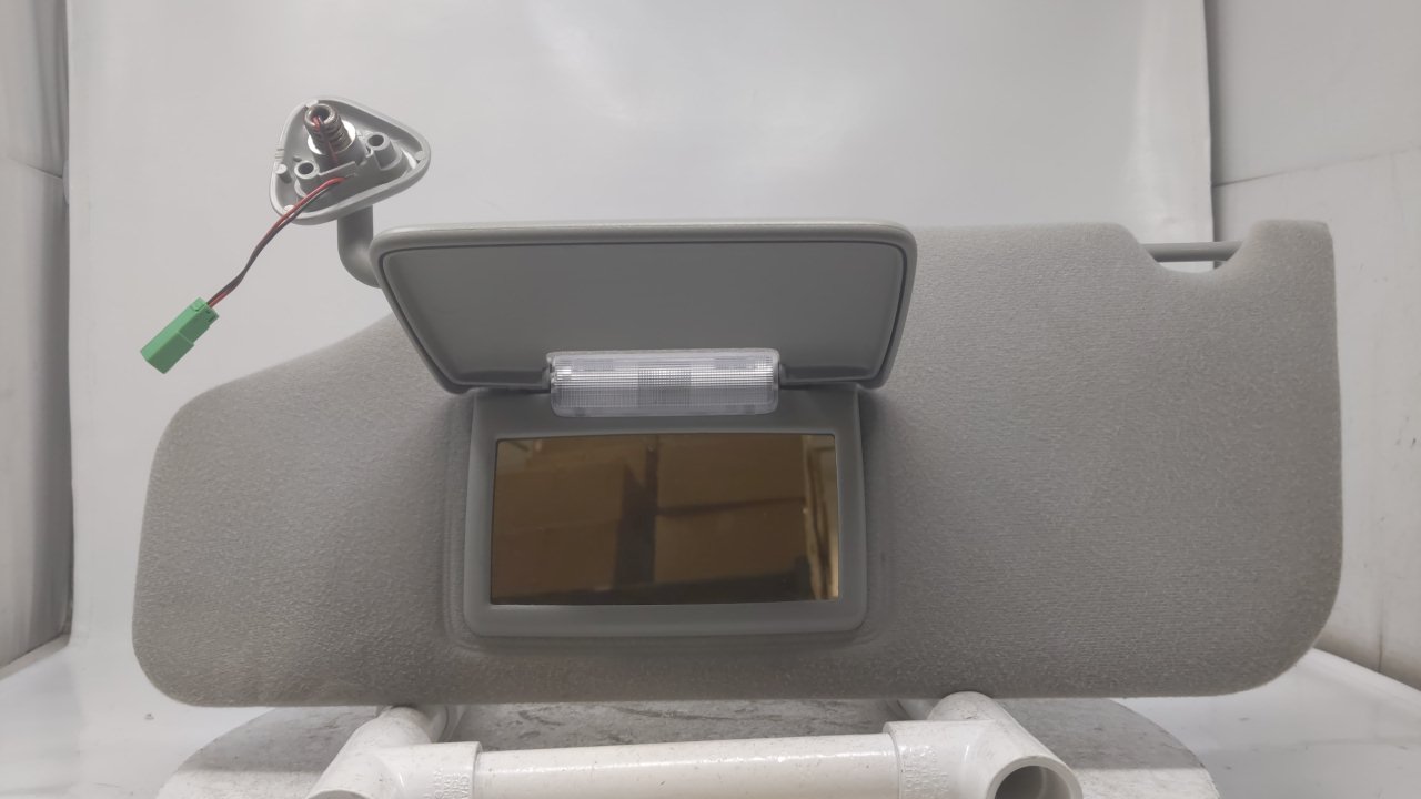 Picture of 2005-2007 Ford Five Hundred Driver Sun Visor Sunvisor Gray R8S8B20