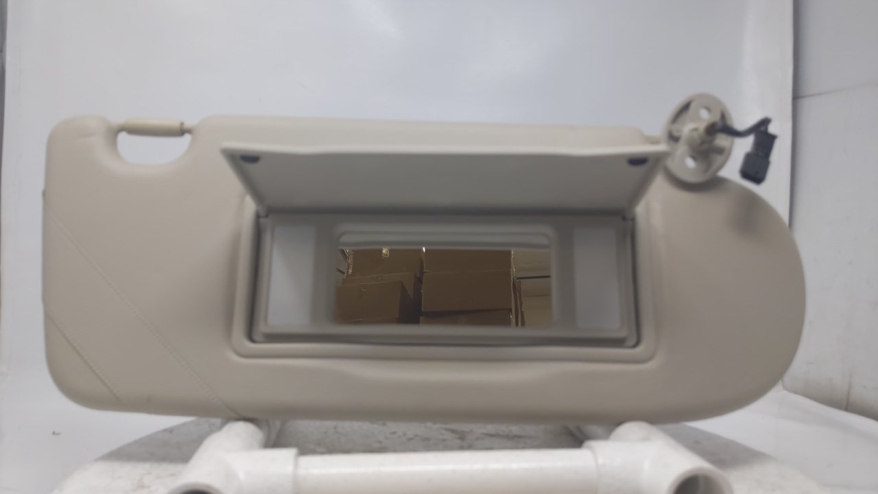 2002 Land Rover Freelander Passenger Right Sun Visor Sunvisor  R8s8b21 - Oemusedautoparts1.com