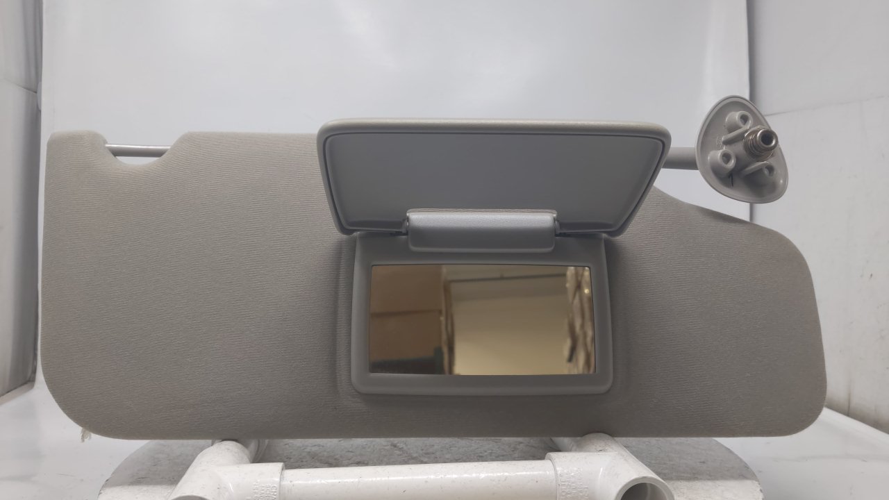 2000-2007 Ford Taurus Passenger Sun Visor Sunvisor Gray R8S8B23 - Oemusedautoparts1.com