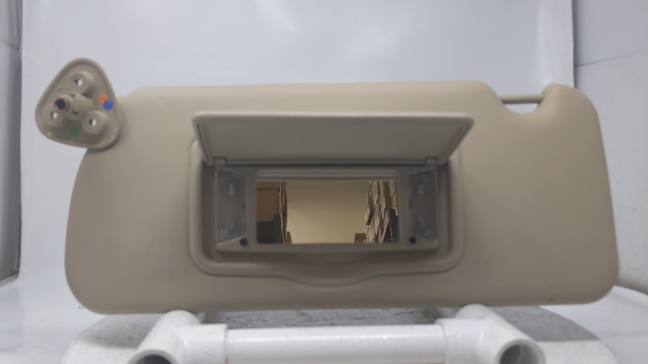 2004-2009 Cadillac Srx Driver Sun Visor Sunvisor Tan R8S8B24 - Oemusedautoparts1.com