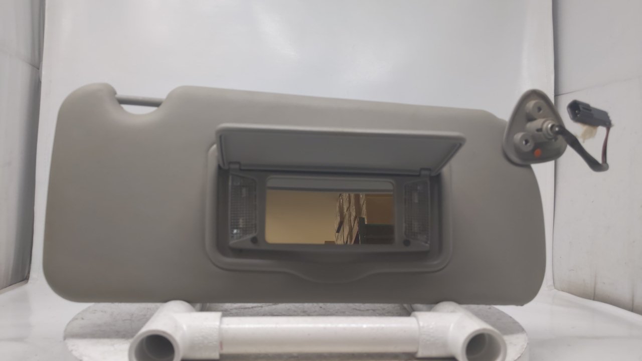 2003-2007 Cadillac Cts Passenger Sun Visor Sunvisor Shade Oem Gray R8S17B03 - Oemusedautoparts1.com