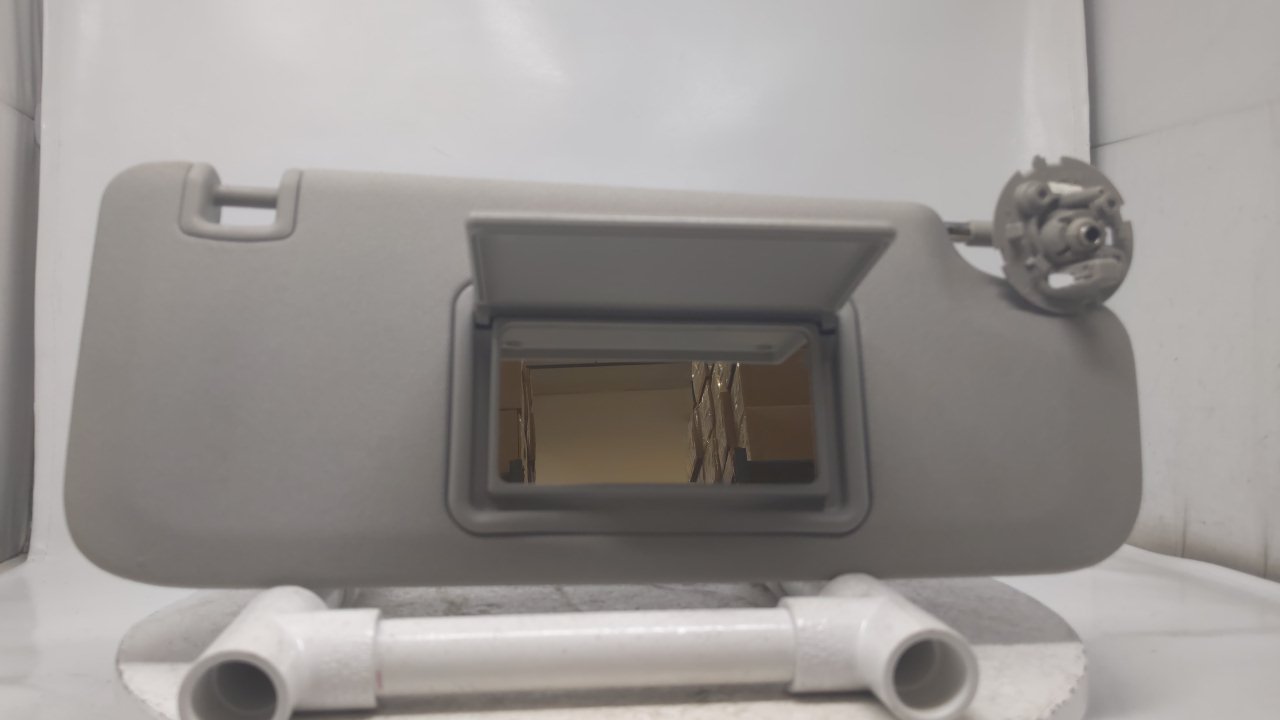 2008-2012 Chevrolet Malibu Passenger Sun Visor Sunvisor Shade Gray R8S17B05 - Oemusedautoparts1.com