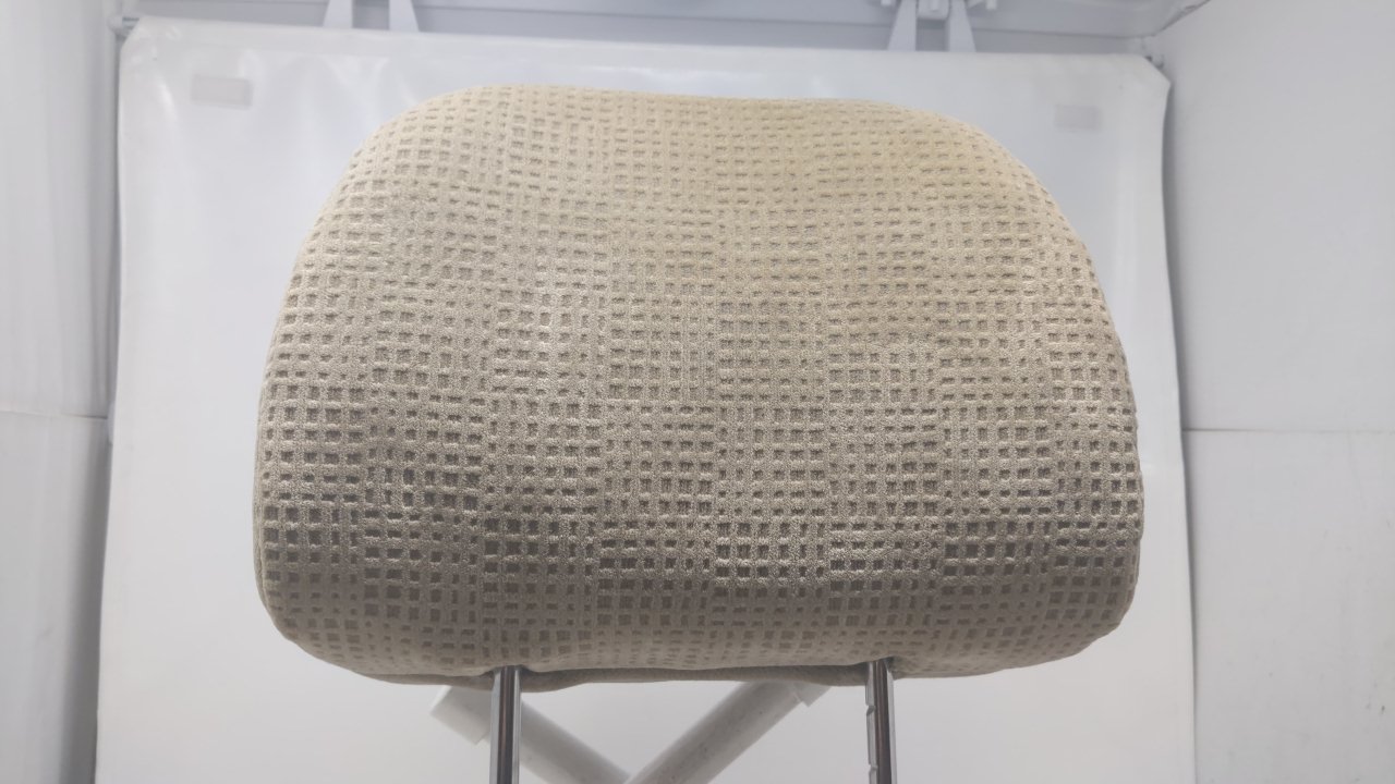 2003-2007 Kia Sorento Headrest Driver Passenger Front Cloth Tan R8S17B06 - Oemusedautoparts1.com