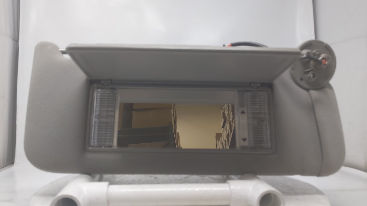 2004 Cadillac Srx Passenger Sun Visor Mirror Right Sunvisor Gray 31422 - Oemusedautoparts1.com