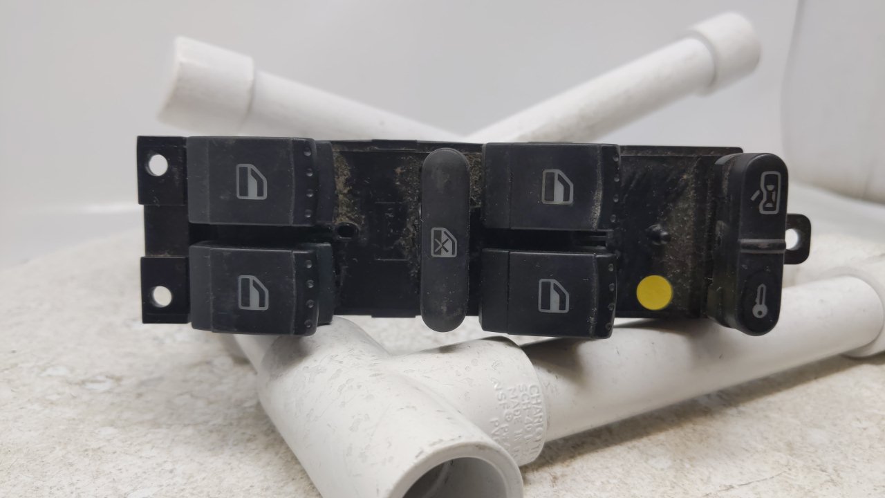 2000-2007 Volkswagen Golf Master Driver Power Window Switch R8S10B17 - Oemusedautoparts1.com