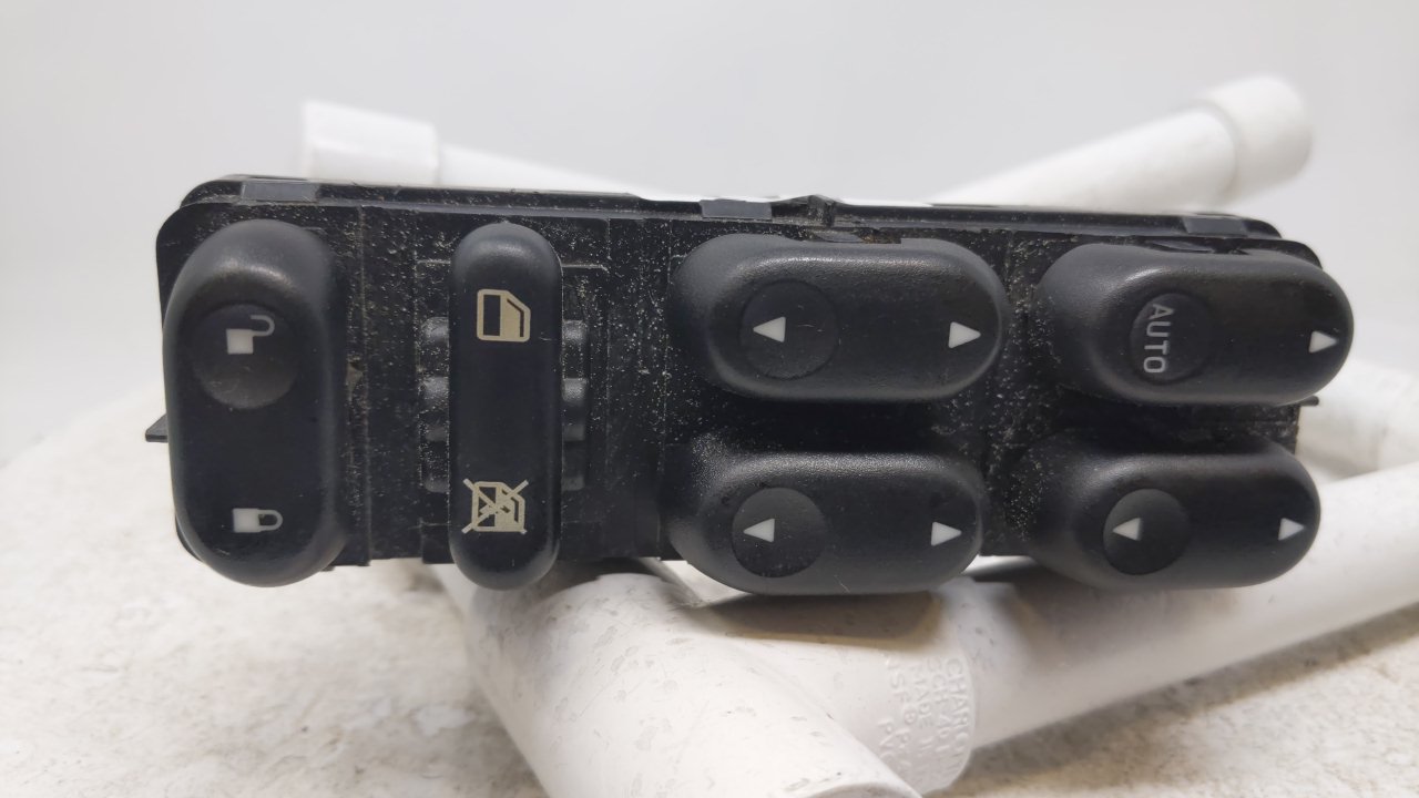 Picture of 2005-2007 Mercury Mariner Tribute Master Driver Power Window Switch R8S10B17