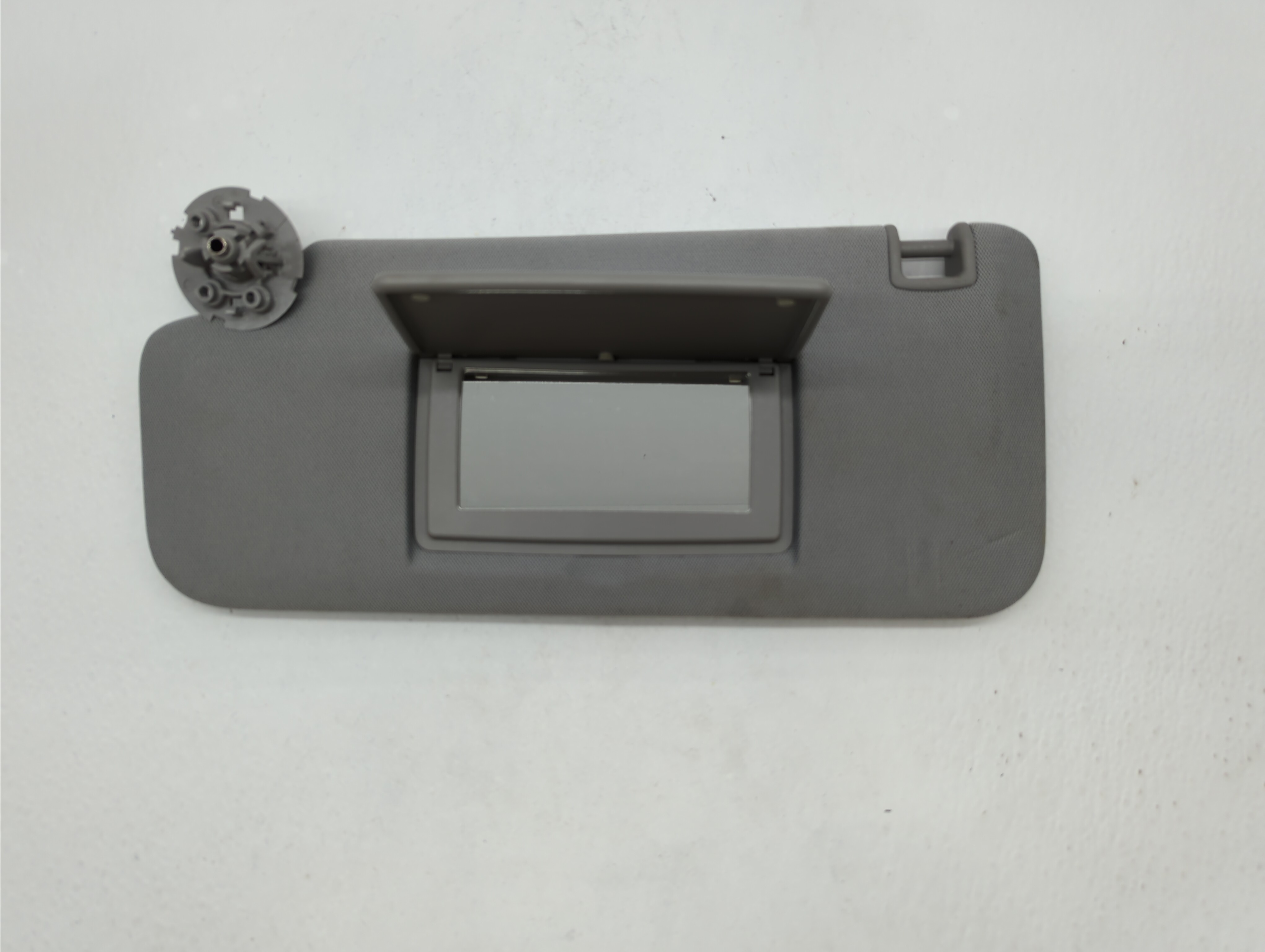 Picture of 2017-2018 Chevrolet Trax Driver Sun Visor Mirror Left Sunvisor Dark Gray 317546