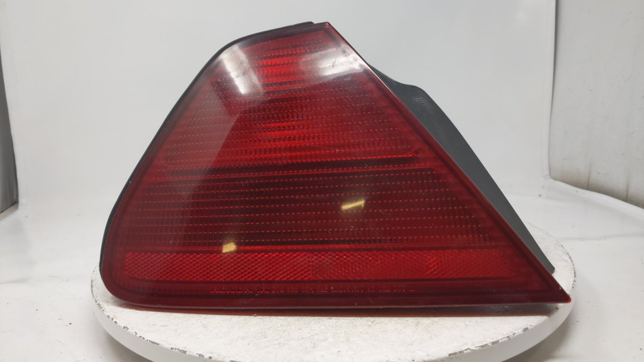 1998-2002 Honda Accord Driver Tail Light Lamp Side Lamp R8S19B07 - Oemusedautoparts1.com
