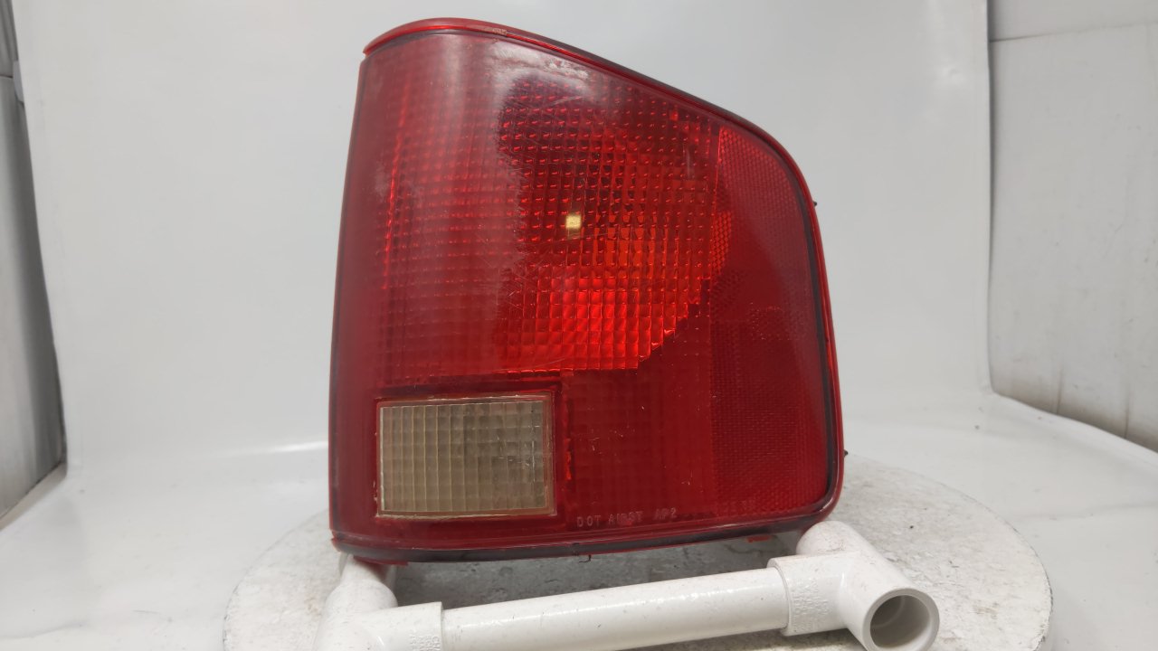 2003 S10 Passenger Tail Light Lamp Side Lamp R8S19B07 - Oemusedautoparts1.com