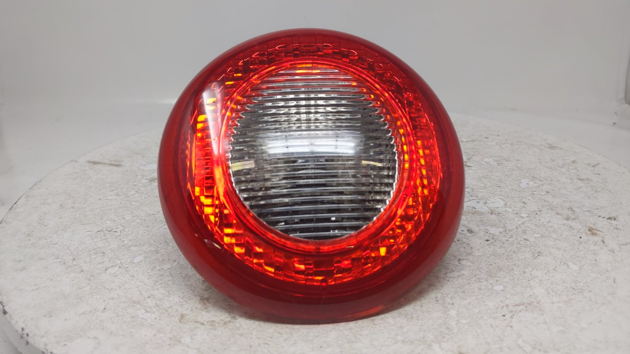 2006-2009 Chevrolet Hhr Driver Tail Light Lamp Side Lamp R8S19B10 - Oemusedautoparts1.com