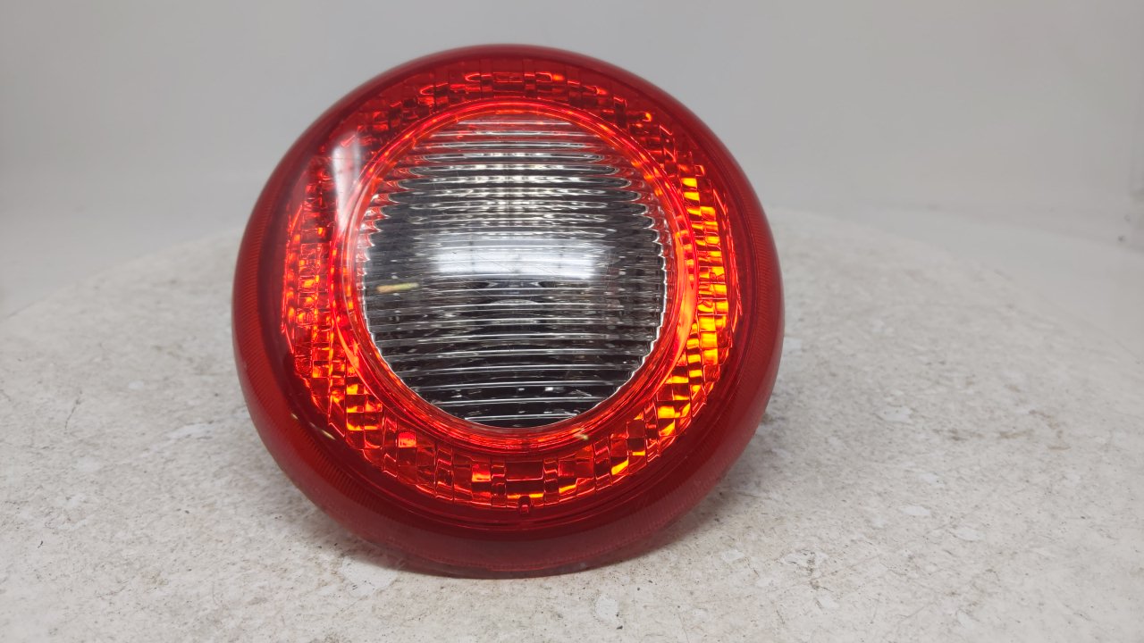 2006-2009 Chevrolet Hhr Passenger Tail Light Lamp Side Lamp R8S19B10 - Oemusedautoparts1.com