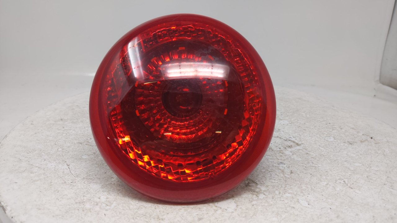 2006-2009 Chevrolet Hhr Driver Tail Light Lamp Side Lamp R8S19B10 - Oemusedautoparts1.com