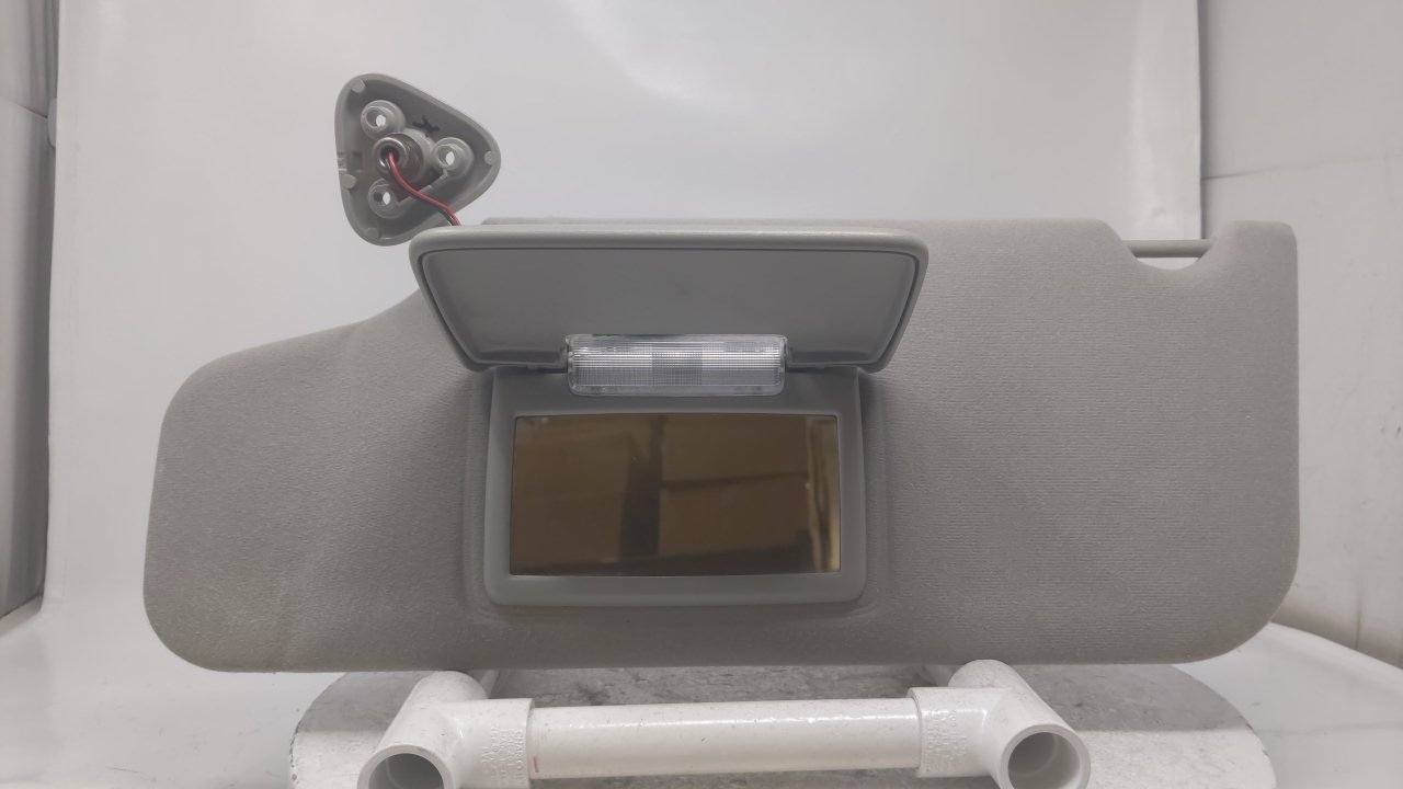 2005 Ford Five Hundred Driver Left Sun Visor Sunvisor Gray 32160 - Oemusedautoparts1.com