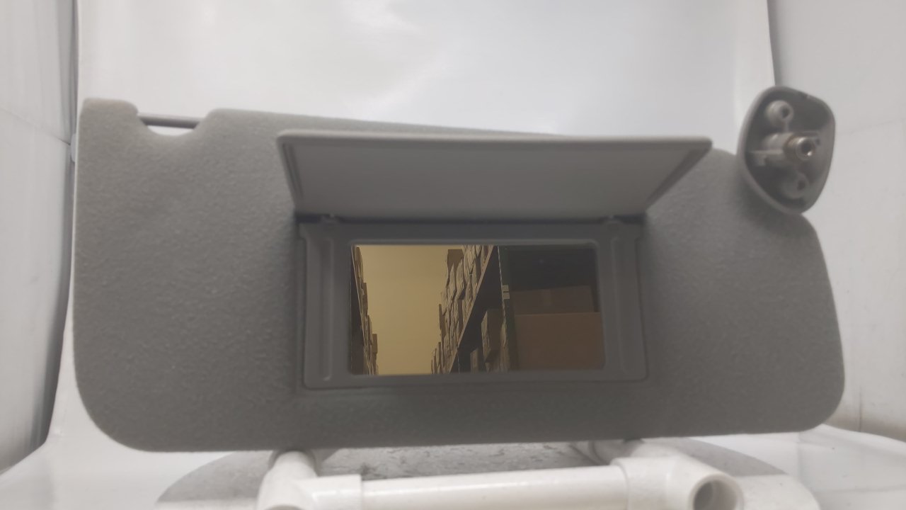 2004-2008 Ford F150 F-150 Passenger Sun Visor Sunvisor Shade Gray R8S26B04 - Oemusedautoparts1.com