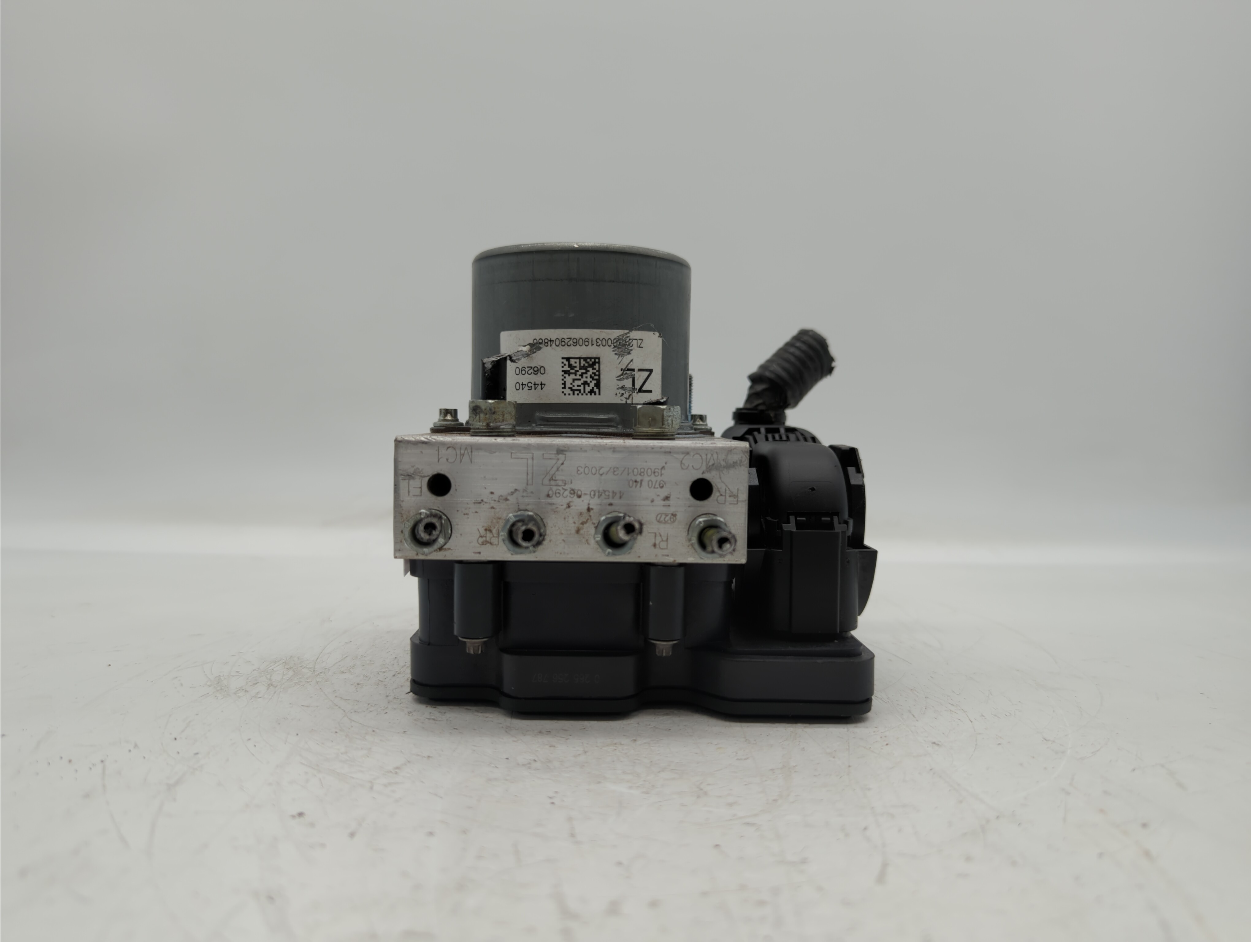 Picture of 2018-2018 Toyota Camry Abs Pump Control Module 322413