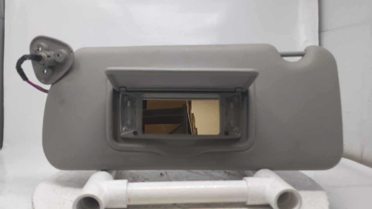 2003-2007 Cadillac Cts Driver Sunvisor Sun Visor Shade Oem Gray R8S32B02 - Oemusedautoparts1.com