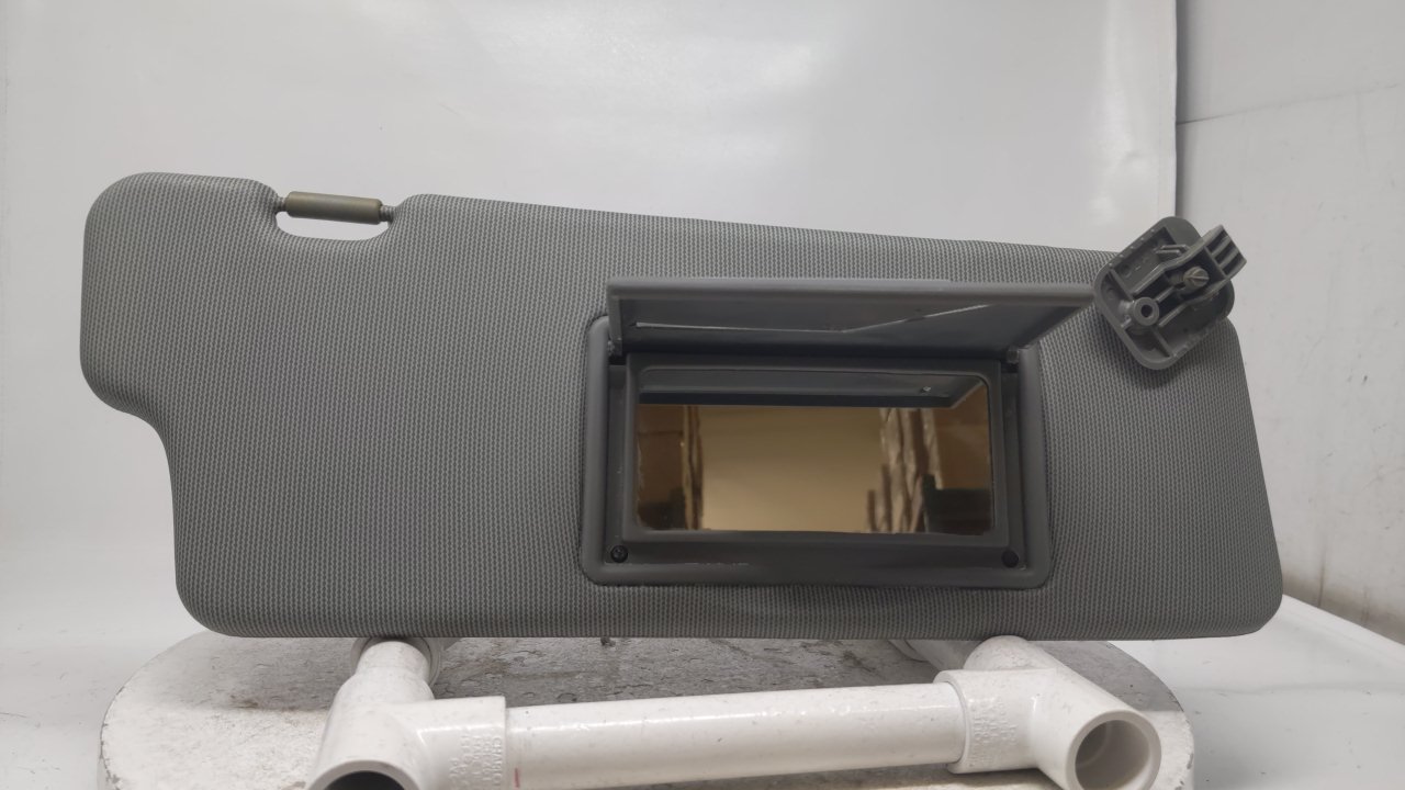 2004-2008 Suzuki Forenza Passenger Sunvisor Sun Visor Shade Oem Gray R8S32B03 - Oemusedautoparts1.com