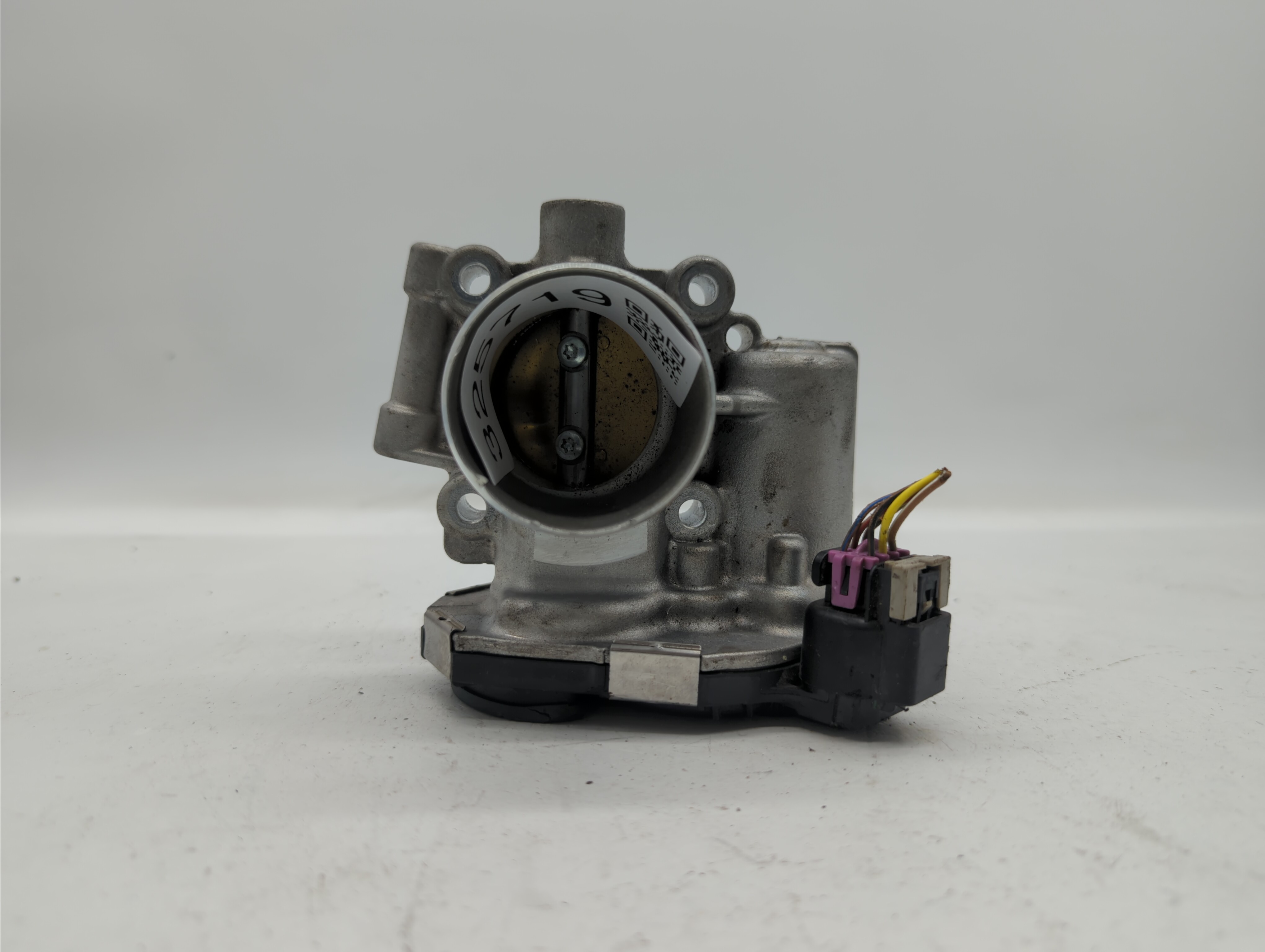 Picture of 2013-2018 Chevrolet Trax Throttle Body 325719