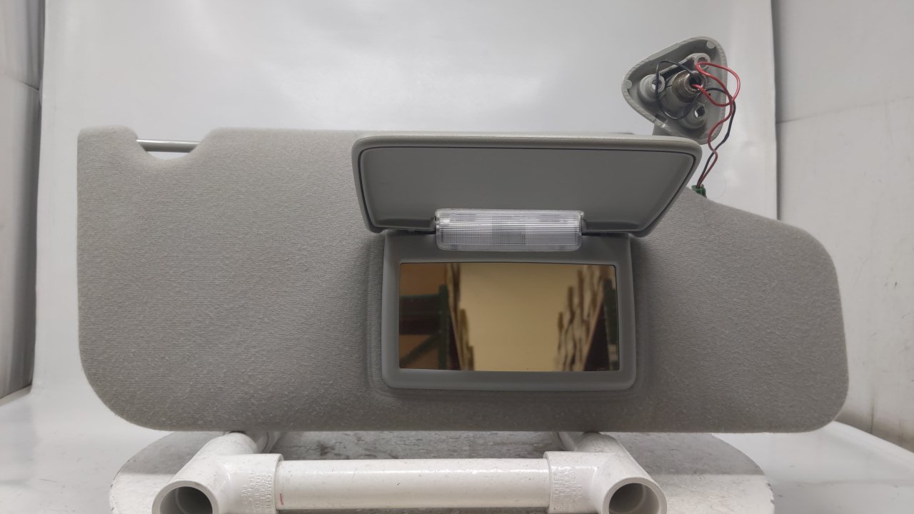 2005-2007 Ford Five Hundred Passenger Sunvisor Sun Visor Shade Oem Gray R8S32B09 - Oemusedautoparts1.com