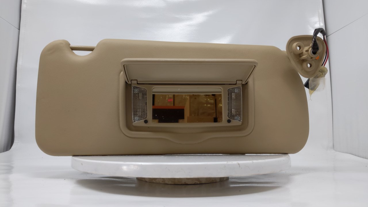 2004-2009 Cadillac Srx Passenger Sun Visor Sunvisor Shade Oem Tan R8S32B21 - Oemusedautoparts1.com