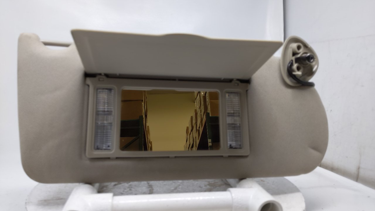 2004-2008 Pontiac Grand Prix Passenger Sun Visor Sunvisor Shade Gray R8S32B13 - Oemusedautoparts1.com