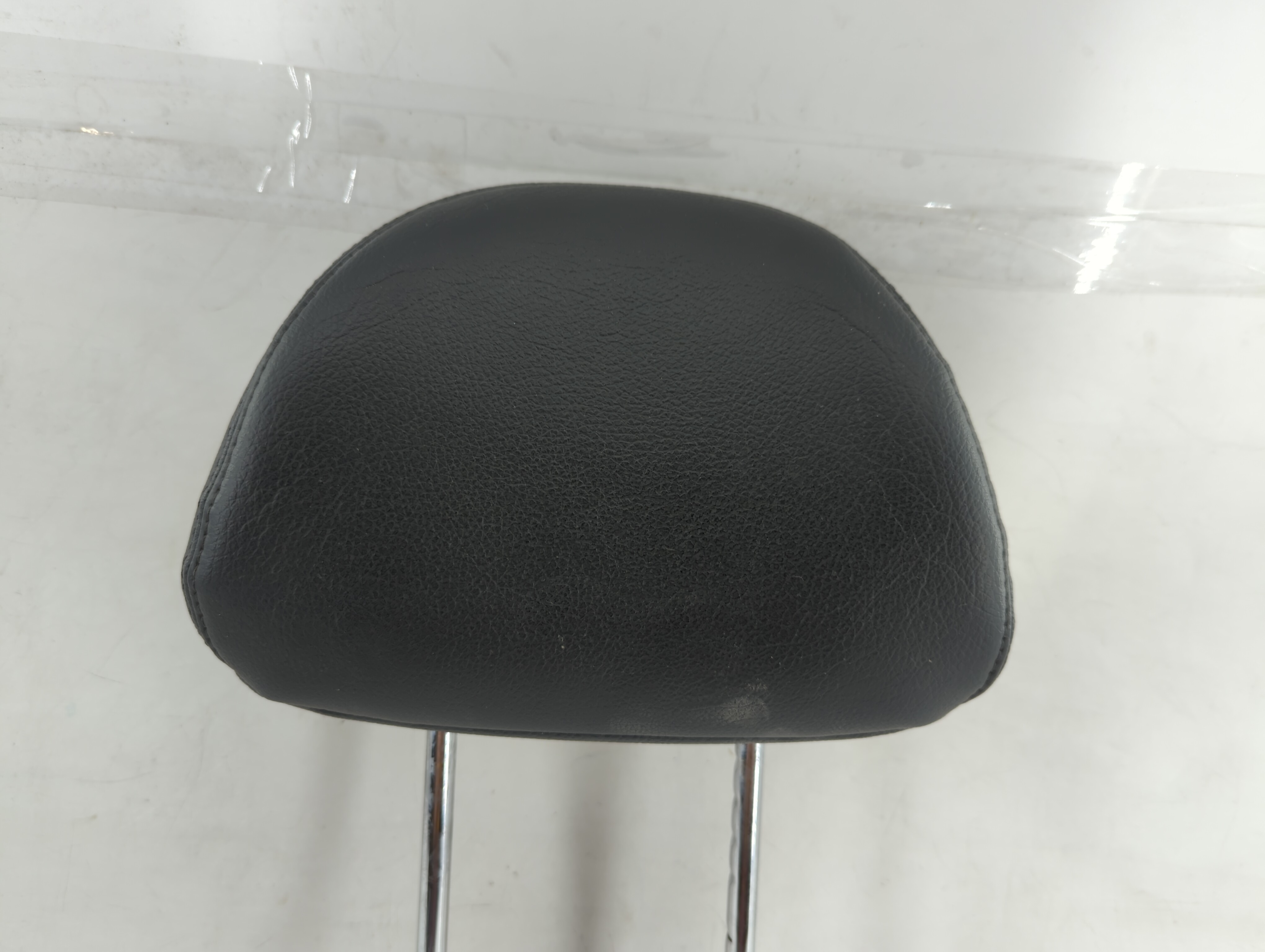 Picture of 2010-2015 Hyundai Tucson Headrest Head Rest Front Driver Passenger Seat 327520